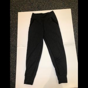 Lululemon jogger sweatpants workout sz 4